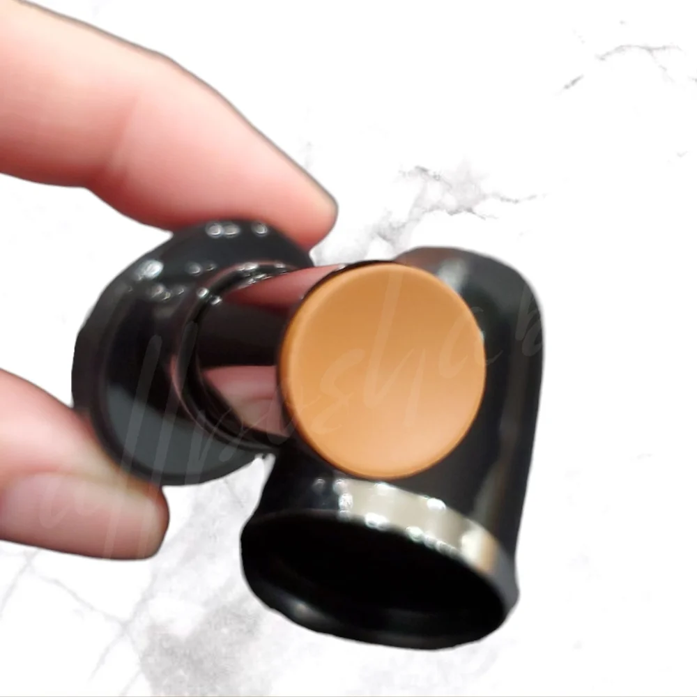 Marc Jacobs Accomplice Concealer Stick - Tan